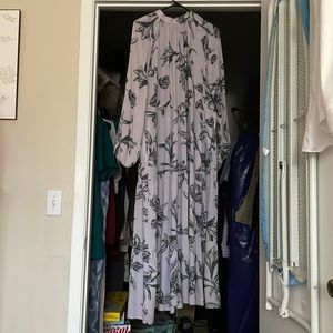 Long floral dress with long sleeves